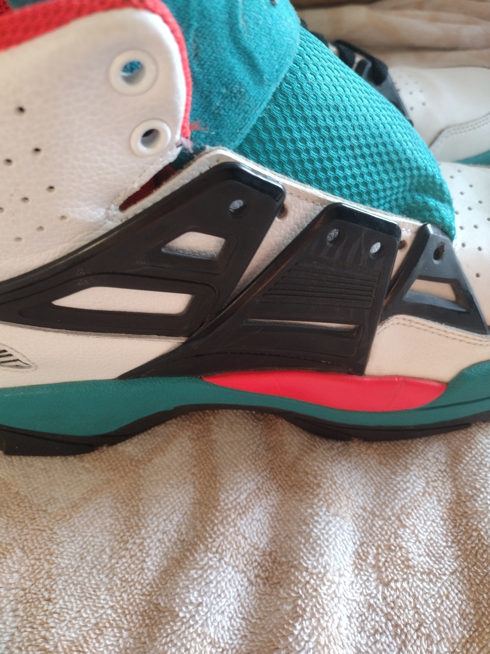 Adidas Mutombo TR Block - Picture 11 of 12